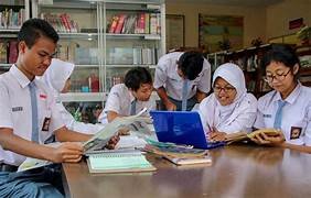 5 Beasiswa untuk Pelajar SMA/SMK yang Mendapatkan Uang Saku Bulanan